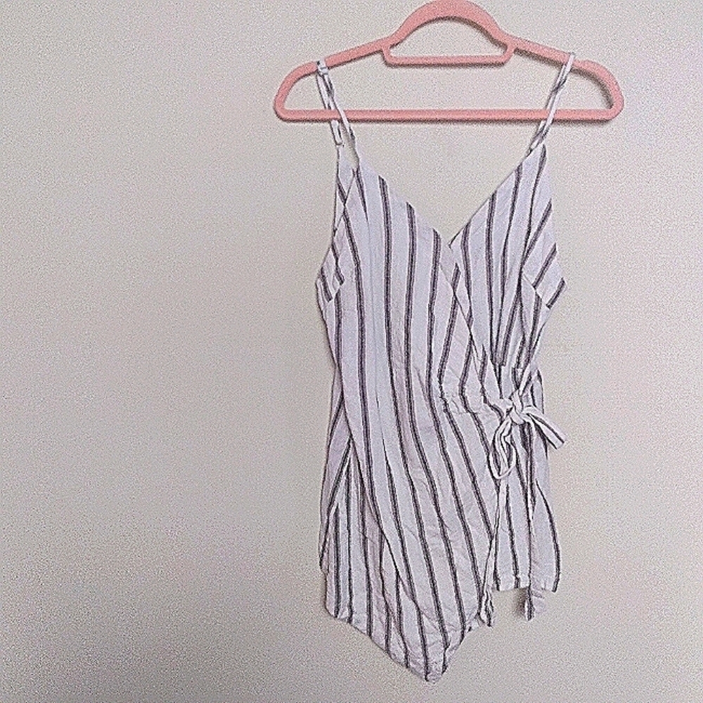 Love Tree White Blue and Tan Striped Linen Blend Wrap Romper Size Medium